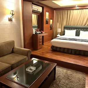 **** Hotel Duroy By Beverly Liban